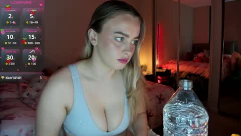 Juliette Rose online show from 04.11.26