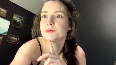 Snapshot of jlynn1997 chatting on 04.15.26 jlynn1997 online show from 04.15.26