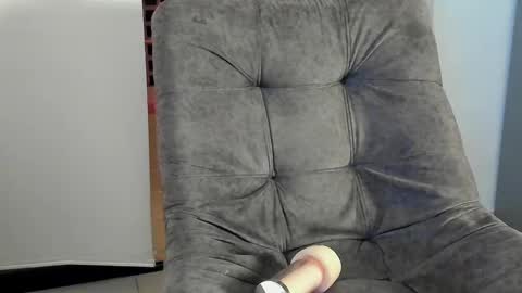 JOAN SAENZ online show from 01.23.25