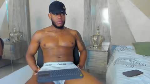 JOAN SAENZ online show from 01.26.25