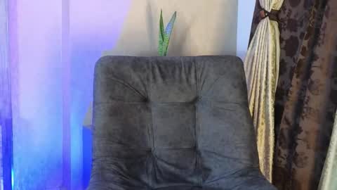 JOAN SAENZ online show from 11.05.25