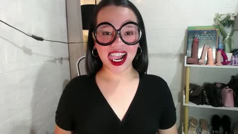 Joana online show from 02.19.25