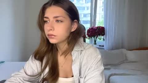 Snapshot of joandonelly chatting on 06.26.26 Bella online show from 06.26.26