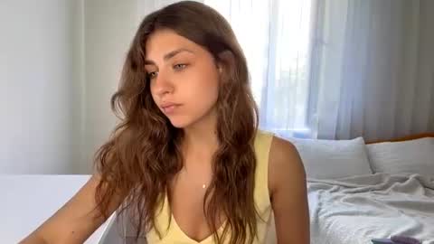 Snapshot of joandonelly chatting on 07.28.26 Bella online show from 07.28.26