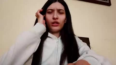Snapshot of joanetayler chatting on 05.21.26 Sofia online show from 05.21.26