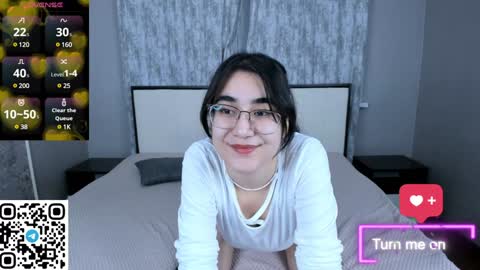 Snapshot of joangoulder chatting on 01.22.25 Mia online show from 01.22.25