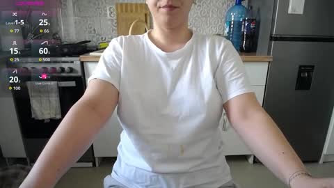 Snapshot of joanna_cw chatting on 04.09.26 Jo online show from 04.09.26