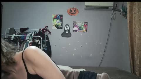 Joannatompson online show from 12.13.24