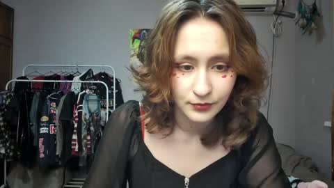 Joannatompson online show from 02.23.25