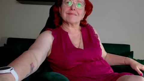 Snapshot of joannaandneighbour chatting on 06.01.26 Joanna and Greg online show from 06.01.26