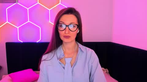 Joan online show from 01.10.26