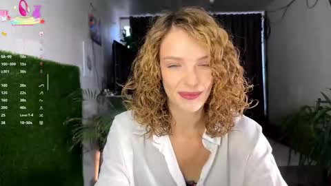 Snapshot of joanniemcgrapth chatting on 01.11.26 MONICA online show from 01.11.26