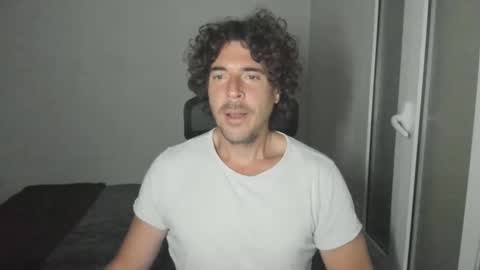 Snapshot of joaquin420_hot chatting on 04.21.26 joaquin420_hot online show from 04.21.26