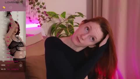 Snapshot of joe___joe chatting on 12.11.24 Joe online show from 12.11.24