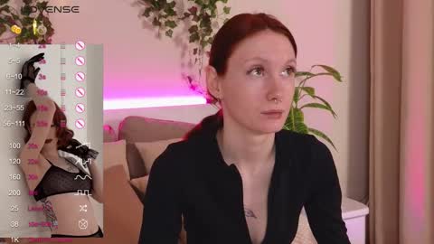 Snapshot of joe___joe chatting on 12.24.24 Joe online show from 12.24.24