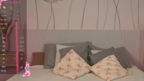 Snapshot of joe___joe chatting on 10.16.25 Joe online show from 10.16.25