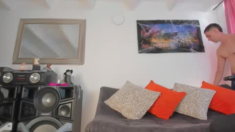 Snapshot of joelandalexa chatting on 10.31.25 joelandalexa online show from 10.31.25