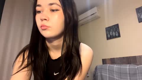 Snapshot of joellendrinen chatting on 01.14.26 Emilia or Emi online show from 01.14.26