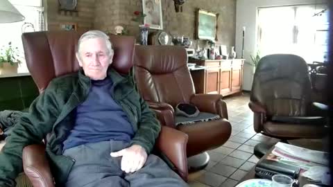 Snapshot of johan7_heet chatting on 12.31.24 johan7 heet online show from 12.31.24