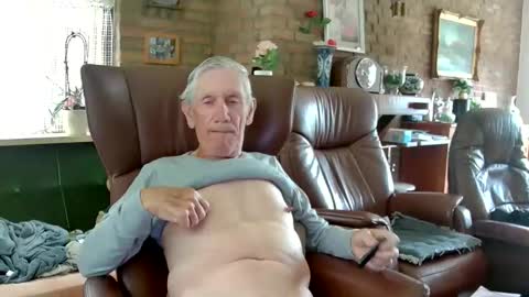 Snapshot of johan7_heet chatting on 09.14.25 johan7 heet online show from 09.14.25