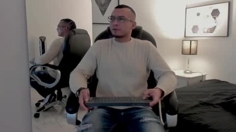 johan online show from 12.22.25