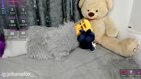 Snapshot of johana_fox_ chatting on 12.18.24 johana fox online show from 12.18.24