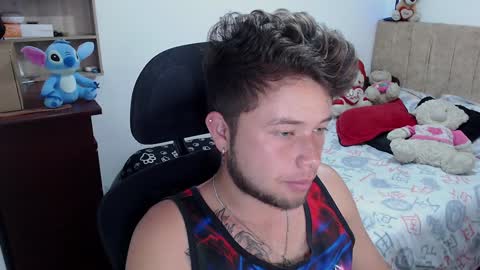 Snapshot of johanleonsweetboy chatting on 12.15.24 JOHAN independient model online show from 12.15.24