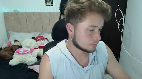 Snapshot of johanleonsweetboy chatting on 01.18.25 JOHAN independient model online show from 01.18.25