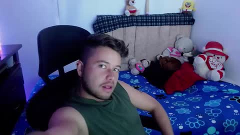 Snapshot of johanleonsweetboy chatting on 09.18.25 JOHAN independient model online show from 09.18.25