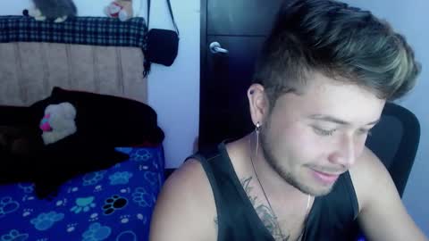 Snapshot of johanleonsweetboy chatting on 10.01.25 JOHAN independient model online show from 10.01.25