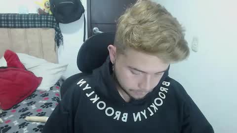 Snapshot of johanleonsweetboy chatting on 10.14.25 JOHAN independient model online show from 10.14.25