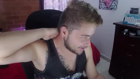 Snapshot of johanleonsweetboy chatting on 10.28.25 JOHAN independient model online show from 10.28.25