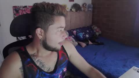 JOHAN independient model online show from 12.16.25