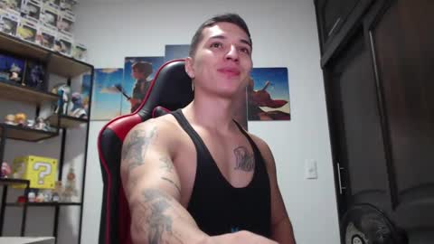 Snapshot of john_s117 chatting on 01.12.25 JOHN online show from 01.12.25