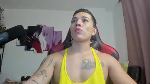 Snapshot of john_s117 chatting on 10.08.25 JOHN online show from 10.08.25