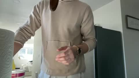 Snapshot of johnjamesopp chatting on 02.26.25 John James online show from 02.26.25