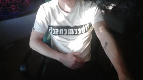 Snapshot of johnny_positive chatting on 09.14.25 Johnny online show from 09.14.25