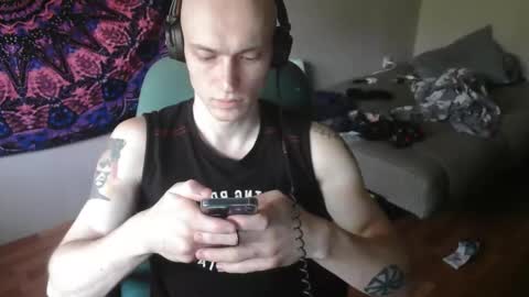 Snapshot of johnny_positive chatting on 09.20.25 Johnny online show from 09.20.25