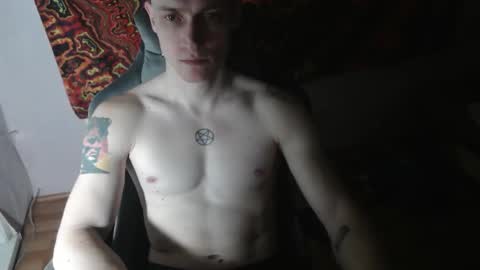 Snapshot of johnny_positive chatting on 11.05.25 Johnny online show from 11.05.25