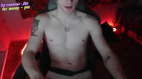 Snapshot of johnny_positive chatting on 11.28.25 Johnny online show from 11.28.25