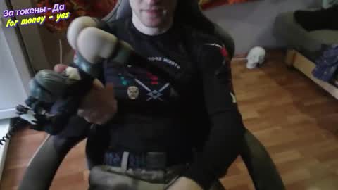 Snapshot of johnny_positive chatting on 11.29.25 Johnny online show from 11.29.25