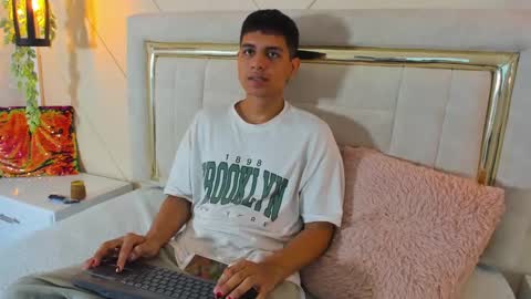 johnny_romano online show from 02.22.25