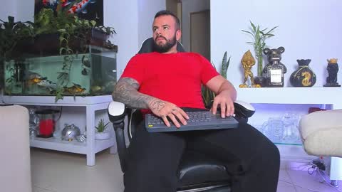 Snapshot of johnnygrayson_ chatting on 02.06.26 JOHNNY online show from 02.06.26