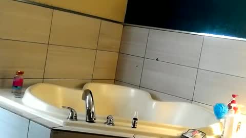 Snapshot of johnpaulkent82 chatting on 01.10.26 johnpaulkent82 online show from 01.10.26