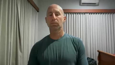 Snapshot of johnvincentshrader chatting on 04.28.26 Amitabha8282 online show from 04.28.26