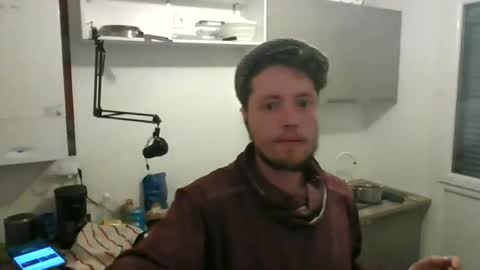 Snapshot of jojotouls chatting on 11.02.25 boss online show from 11.02.25