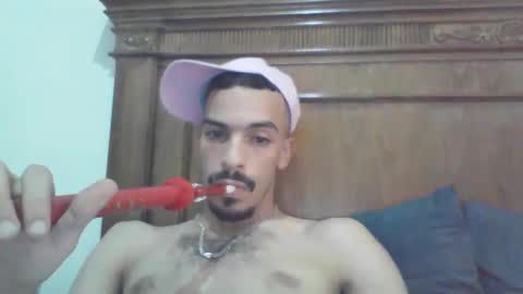 Snapshot of jokerharle1 chatting on 09.19.25 ALICEARABIAN online show from 09.19.25