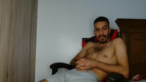 Snapshot of jokerharle1 chatting on 10.01.25 ALICEARABIAN online show from 10.01.25