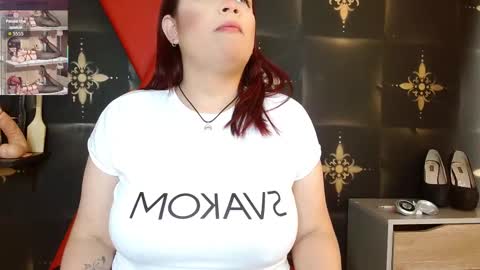 Snapshot of jolie__colettee_ chatting on 10.10.25 Jolie  online show from 10.10.25