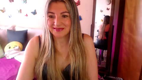 Jolie Mature online show from 11.23.25